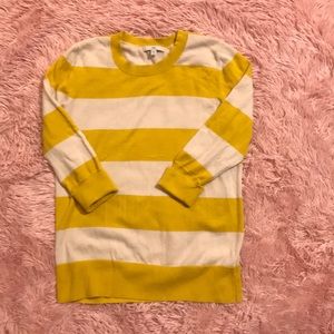 Gap sweater
